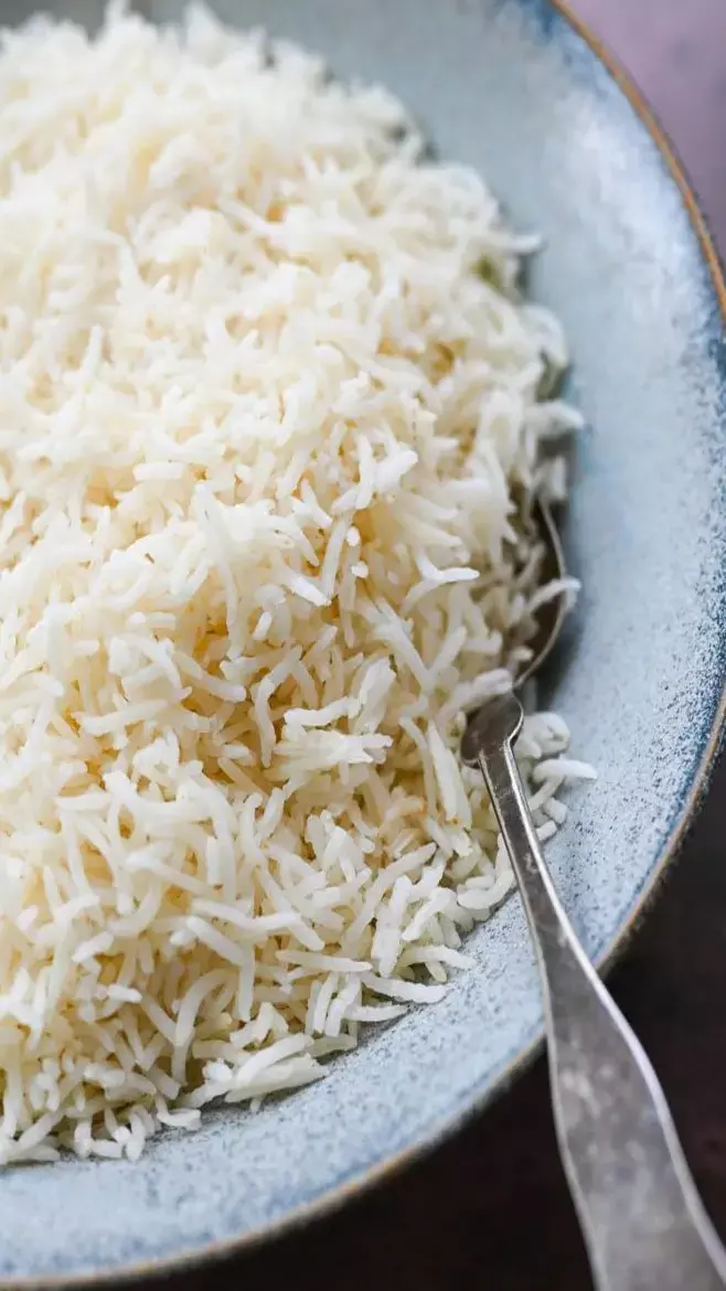 Basmati Chawal Ke Fayde: पकाने से पहले बस करें यह काम, बासमती चावल खाने का लाभ जान हो जाएंगे हैरान...