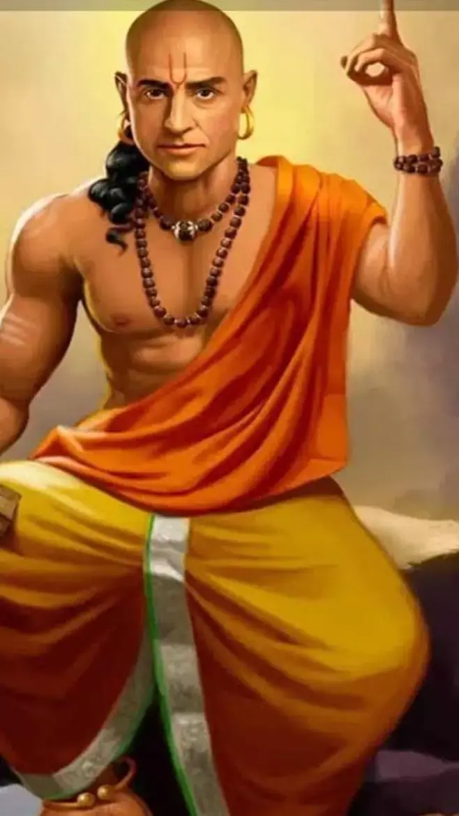 Chanakya Niti: महालक्ष्मी की कृपा बरसेगी, अगर मान लीं चाणक्य की ये नीतियां...