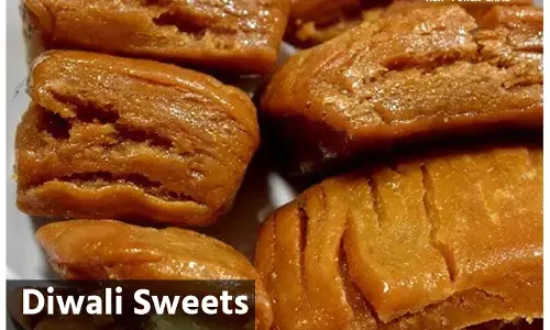 Diwali Sweets Goja Recipe: दिवाली पर बनाए ऊपर से क्रंची और अंदर से नर्म, चाशनी से भरे गोजे, पढ़िए रेसिपी...