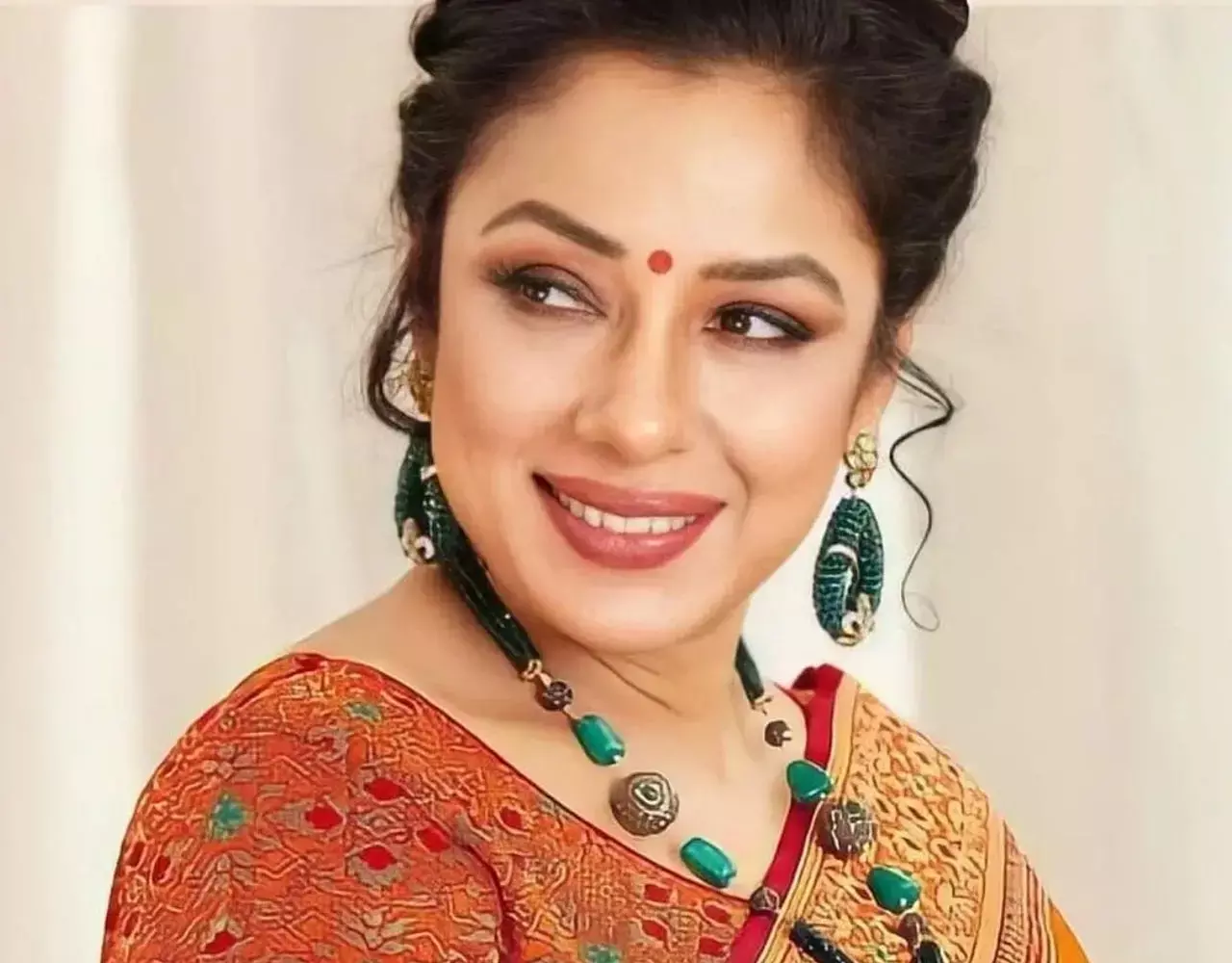 Rupali Ganguly News: रुपाली गांगुली ने दी जान से मारने की धमकी, इस लड़की ने लगाया गंभीर आरोप, और बोली- वो किया जो एक्ट्रेस रिया ने...