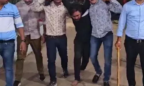 Raipur News: गोलीकांड के दो आरोपी गिरफ्तार, सेंट्रल जेल के सामने युवक पर फायरिंग कर हो गए थे फरार...