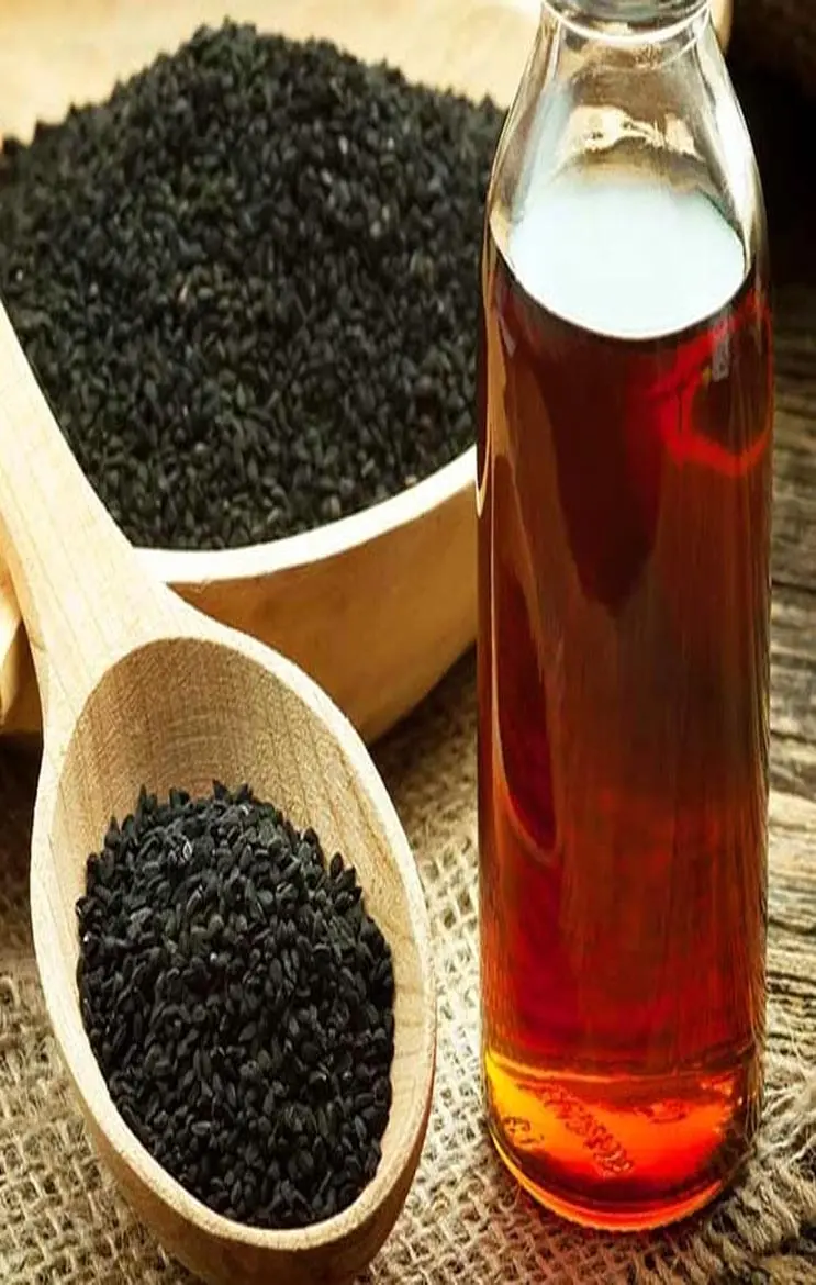 How To Make Onion Seed Oil For Hair Regrowth: झांकती सफेद खोपड़ी पर आने लगेंगे नए बाल, घर पर ऐसे बनाकर इस्तेमाल करें कलौंजी का तेल