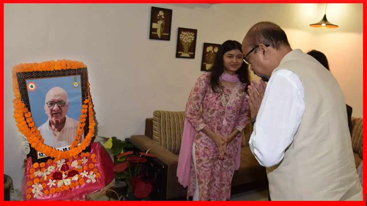 राज्यपाल रमेन डेका ने विंग कमांडर (सेवानिवृत्त) एमबी ओझा के निधन पर उन्हें दी श्रद्धांजलि...
