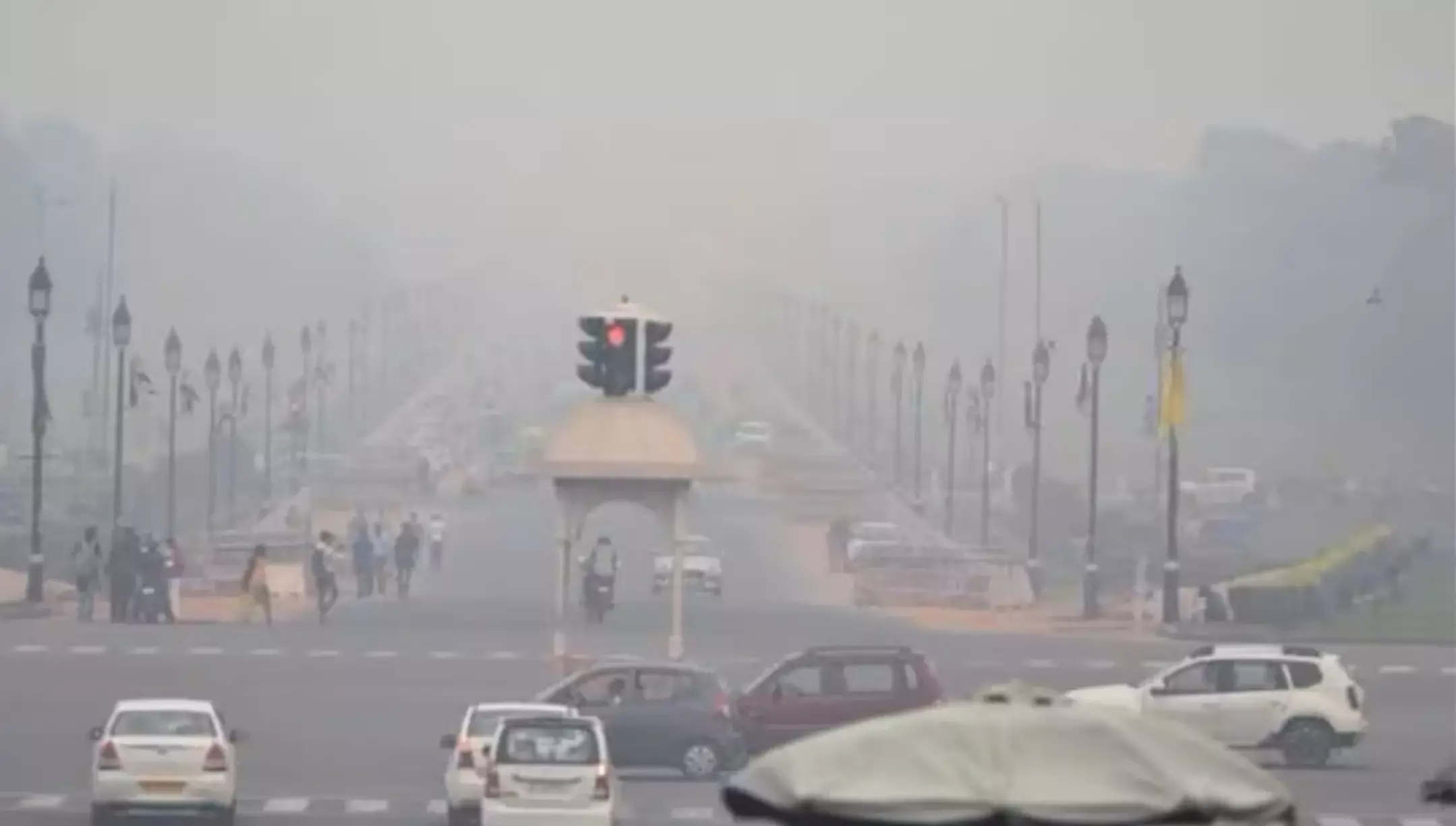 Aaj ka Mausam Kaisa Rahega 02 December: दिल्ली-NCR में ठंड का कहर, दिसंबर में बढ़ेगी ठिठुरन, जानें आज कैसा रहेगा मौसम