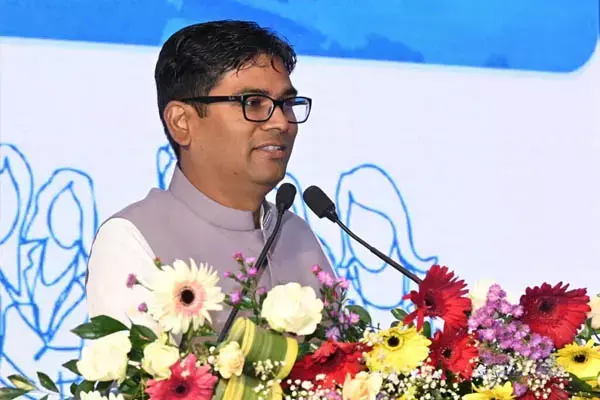 Chhattisgarh News: वित्त मंत्री ने सुशासन पर आयोजित क्षेत्रीय सम्मेलन का किया शुभारंभ: चौधरी बोले- विकास के लिए महत्वपूर्ण कारक है सुशासन