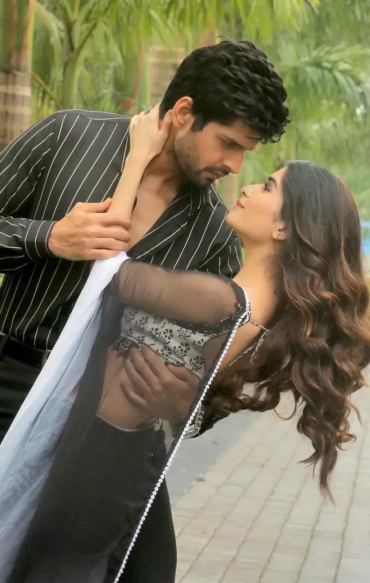 Ghum Hai Kisikey Pyaar Meiin 1 December 2024: रजत को रंगे हाथ पकड़ेगी सवि, इस हालत में आशिका के साथ देखेंगी...