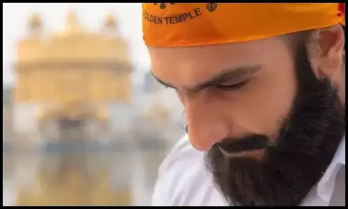 रणवीर सिंह और आदित्य धर ने स्वर्ण मंदिर में माथा टेका, अमृतसर में शुरू होने वाली फिल्म की शूटिंग से पहले