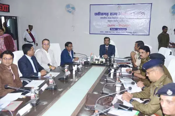 Chhattisgarh News: स्‍थानीय चुनाव की तैयारी: बिलासपुर पहुंची राज्‍य निर्वाचन आयोग की टीम, आला अफसरों के साथ की समीक्षा