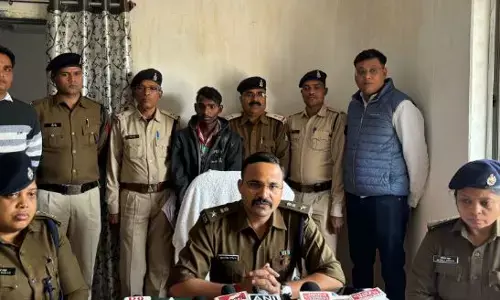 Koriya News: 7वीं के छात्र की हत्या, गांव के युवक को प्रेमिका के साथ पकड़ा, आरोपी ने नाबालिग साथी के साथ मिलकर बालक को मार डाला...