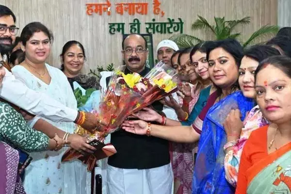 Raipur News: डे-एनयूएलएम में तीन महीनों की कार्यवृद्धि: उप मुख्यमंत्री से मिलकर कर्मचारियों ने जताया आभार