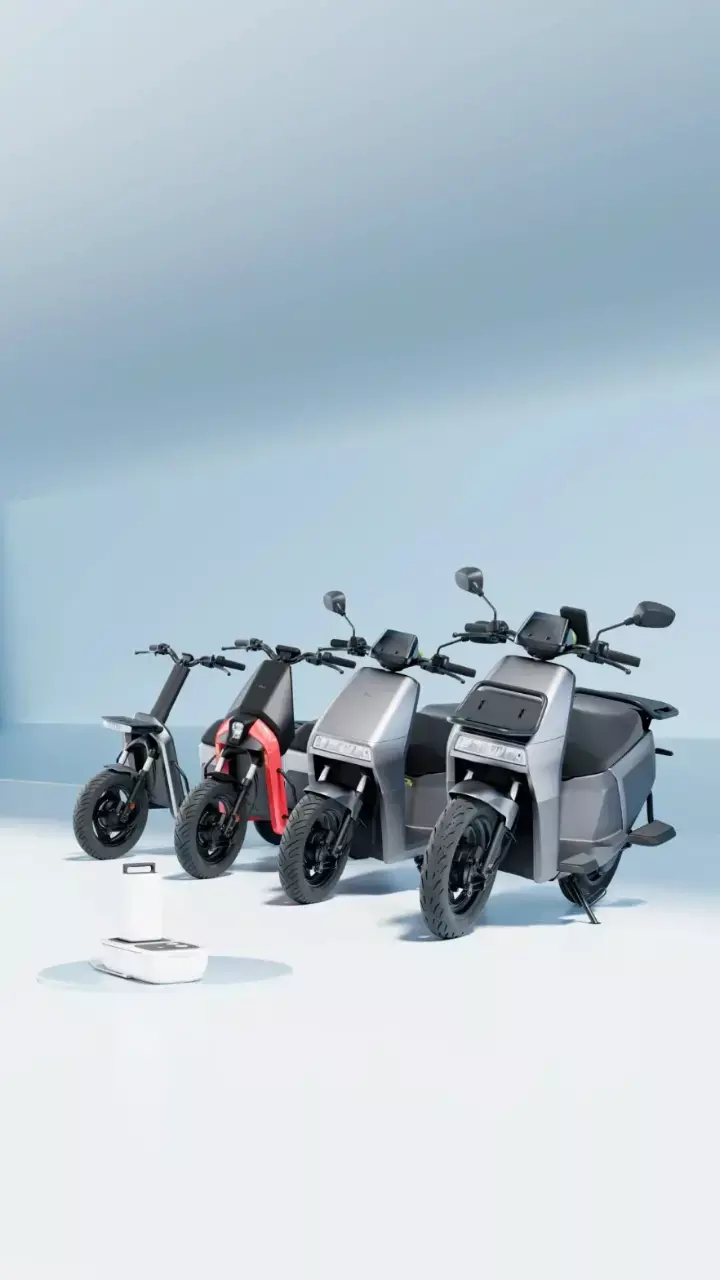 OLA Gig, S1 Z Electric Scooter: ओला का बड़ा धमाका! मात्र इतने रूपए में लॉन्च किया अपना दो इलेक्ट्रिक स्कूटर, जानिए खासियत और...