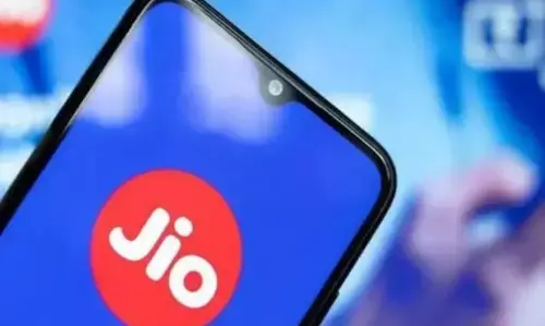 दूरसंचार उद्योग में बदलाव: एयरटेल और वोडाफोन आइडिया ने गंवाए लाखों एक्टिव सब्सक्राइबर, जियो ने जोड़े 17 लाख नए ग्राहक