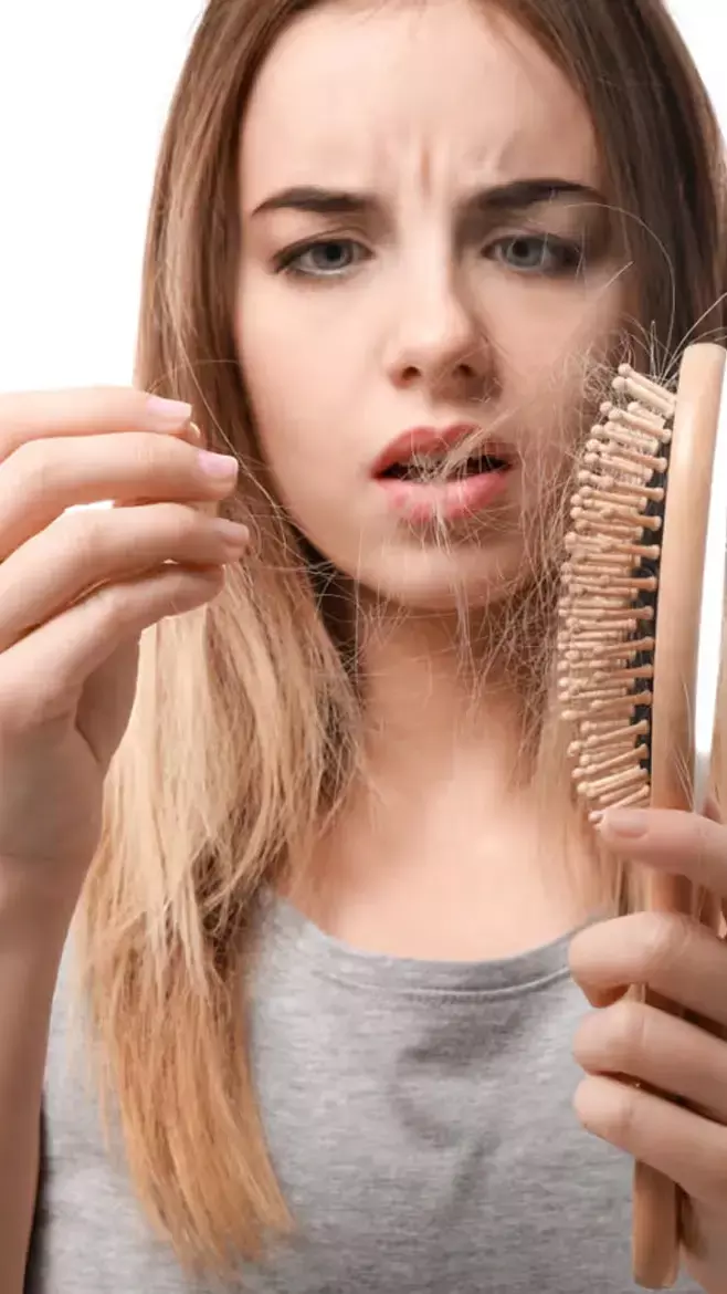 Winter Hair Care: सर्दी में बाल झड़ रहे हैं पतझड़ की तरह? ये सात तरह के हेयर मास्क तेजी से रोकेंगे बालों का झड़ना...