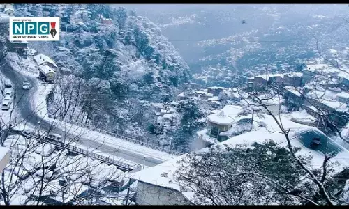 Best Snowfall Destinations In India: सर्दियों में स्नोफॉल का मजा लेने के लिए 5 बेहतरीन डेस्टिनेशन्स