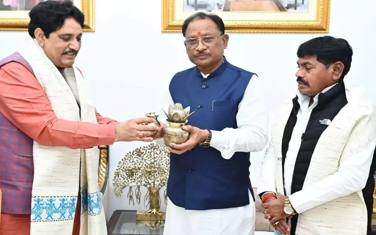 Chhattisgarh News: छत्तीसगढ़ के श्रद्धालुओं के लिए प्रयागराज महाकुंभ में राज्य सरकार लगाएगी पंडाल, लोगों के ठहरने-भोजन की रहेगी व्यवस्था...