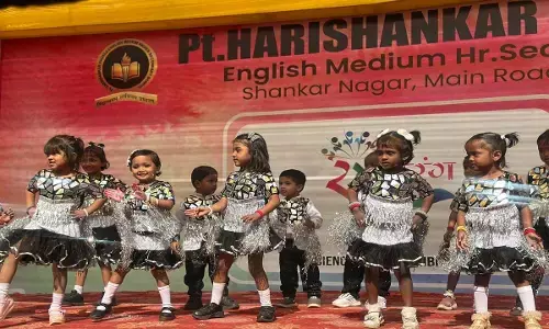 Harishankar Shukla E.M.H.S. School:  पंडित हरिशंकर शुक्ला स्कूल में रंग तरंग  कार्यक्रम का आयोजन, छात्रों ने विभिन्न गतिविधियों में किया कौशल प्रदर्शन...