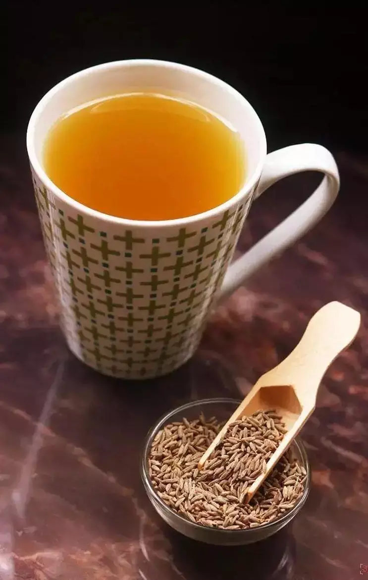 Jeera water For Weight Loss: पेट की लटकती चर्बी को घटाने के लिए रोज सुबह पिएं जीरे का पानी, मिलेंगे ये फायदे भी...
