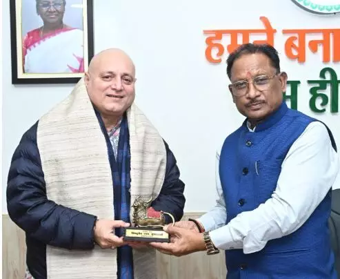 मुख्यमंत्री विष्णु देव साय से मशहूर अभिनेता और पद्मश्री मनोज जोशी ने की मुलाकात...