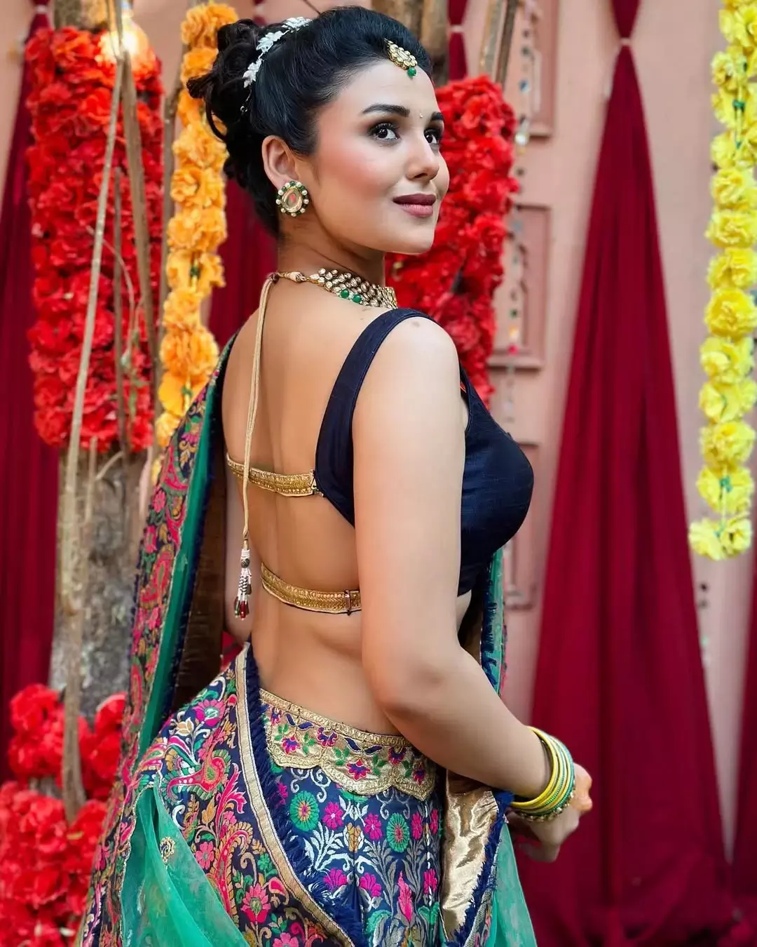 Yeh Rishta Kya Kehlata Hai Spoiler: चारू और अभीर का फूटेगा भांडा, माथा पीटेगी अभिरा...