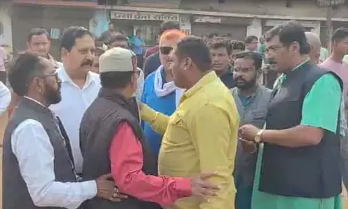 Bilaspur News: CG आपस में भिड़े कांग्रेसी, हाथापाई की नौबत, वायरल हो रहा वीडियो, जानिए क्या है मामला