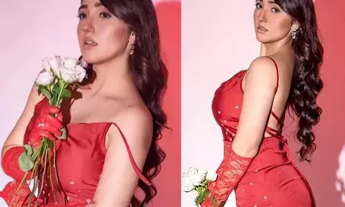 Ashnoor Kaur Photoshoot: रेड थाई-हाई स्लिट ड्रेस में अशनूर कौर ने दिखाई ऐसी अंदाज, 20 साल की उम्र में जोरों से धड़काया फैंस का दिल...