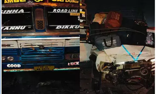 Raipur Accident News: दर्दनाक हादसाः सड़क किनारे बैठे लोगों पर ट्रक चढ़ा, दो बच्चों की मौत, 13 घायल...