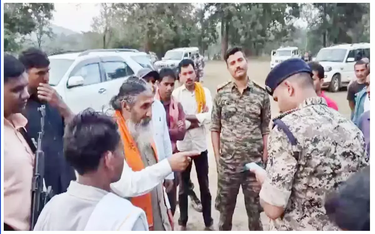 सांसद नाग के बिगड़े बोल, ठेकेदार से की गाली गलौच और कहा-मैं तेरा बाप बोल रहा हूं