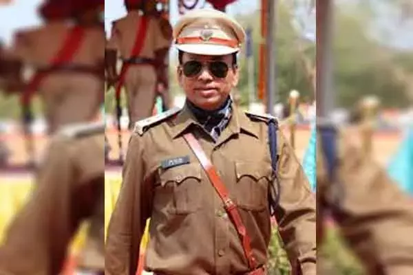 Jashpur News: जशपुर पुलिस का ऑपरेशन शंखनाद: पकड़े गए दो गौ तस्‍करों से छुड़ाए गए 10 मवेशी, अब तक साढ़े तीन करोड़ के वाहन भी जब्‍त