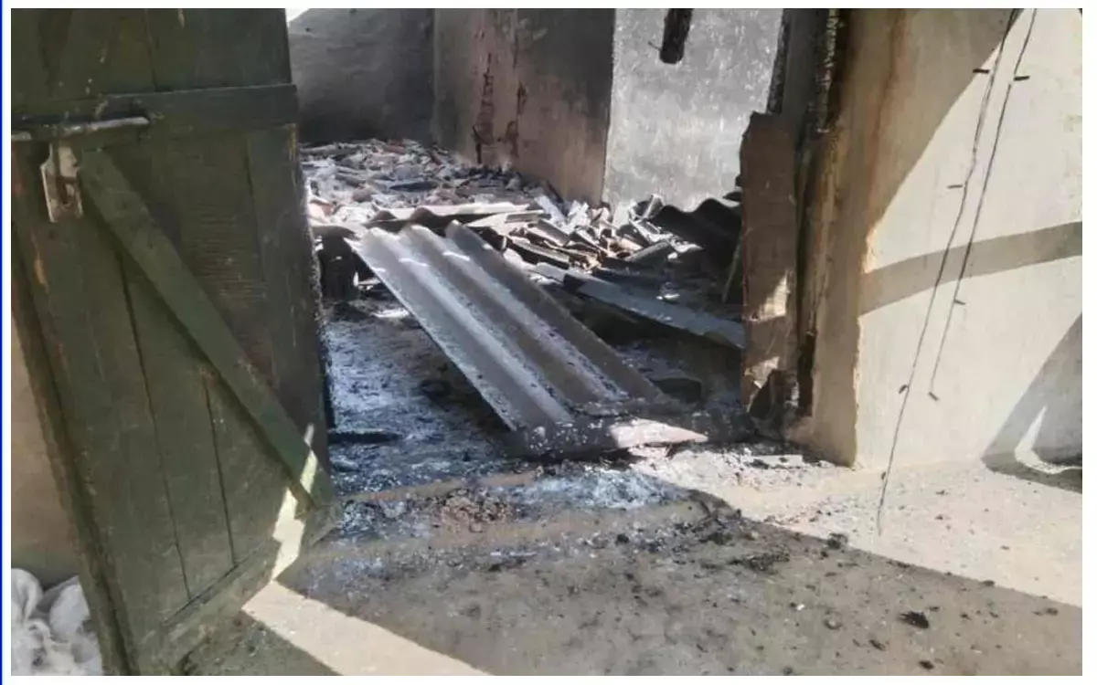 Raigarh Crime: एक ही परिवार के 3 लोगों की लाश मिली, मां-बेटी की जली हुई और पति का शव फंदे से लटका मिला
