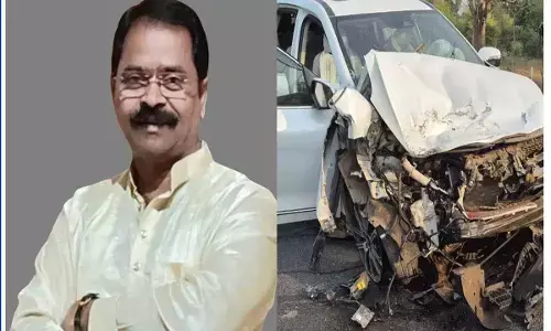 Chhattisgarh News: कुंभ जा रहे कांग्रेस विधायक की कार को तेज रफ़्तार ट्रक  ने ठोका, मुख्यमंत्री विष्णुदेव साय ने काॅल कर हालचाल जाना