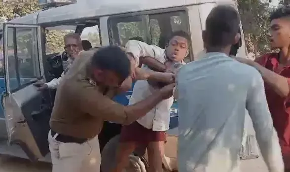 Korba News: पुलिसकर्मी की कॉलर पकड़कर पिटाई, गाड़ी में भी तोड़फोड़...