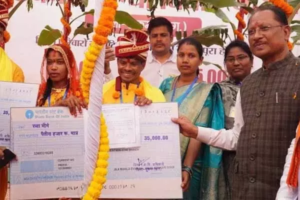 Chhattisgarh News: नक्सलवाद को लेकर सीएम विष्णुदेव का बड़ा बयान: माओवादी कैंसर को समाप्त करना है तो इसकी जड़ पर प्रहार करना जरूरी Chhattisgarh News: नक्सलवाद को लेकर सीएम विष्णुदेव का बड़ा बयान: माओवादी कैंसर को समाप्त करना है तो इसकी जड़ पर प्रहार करना जरूरी