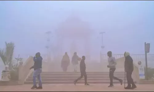 Aaj ka Mausam Kaisa Rahega 14 January: उत्तर भारत में ठंड और कोहरे का डबल अटैक, मौसम विभाग ने बारिश पर दिया ये अपडेट