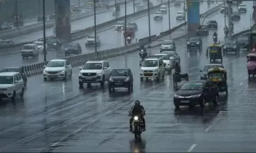 Aaj ka Mausam Kaisa Rahega 16 January: दिल्ली-NCR में सर्दी के बीच बारिश की मार, नोएडा के स्कूलों में 2 दिन छुट्टी,  29 ट्रेनें लेट, जानें देश के मौसम का हाल