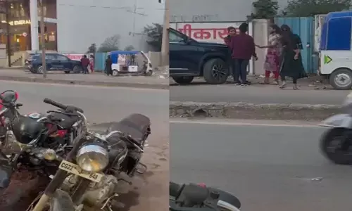 Bilaspur News: लड़कियों के मारपीट का वीडियो वायरल, तीन लड़कियों ने मिलकर एक को पीटा, देखें वीडियो