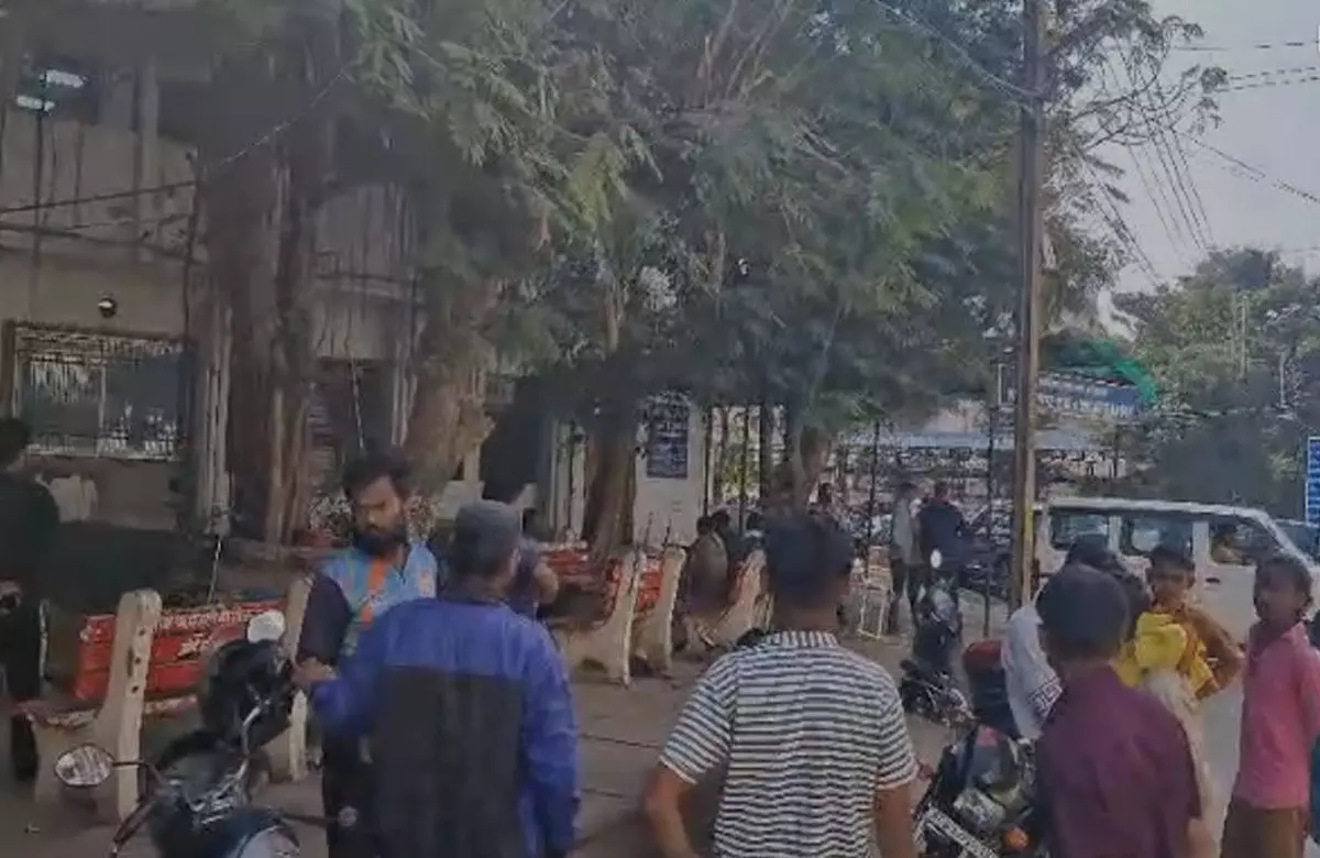 Raipur News: 9वीं के छात्र की हत्या, हेयर स्टाइल को लेकर दो छात्रों में विवाद, धारदार हथियार से हमला कर ले ली जान