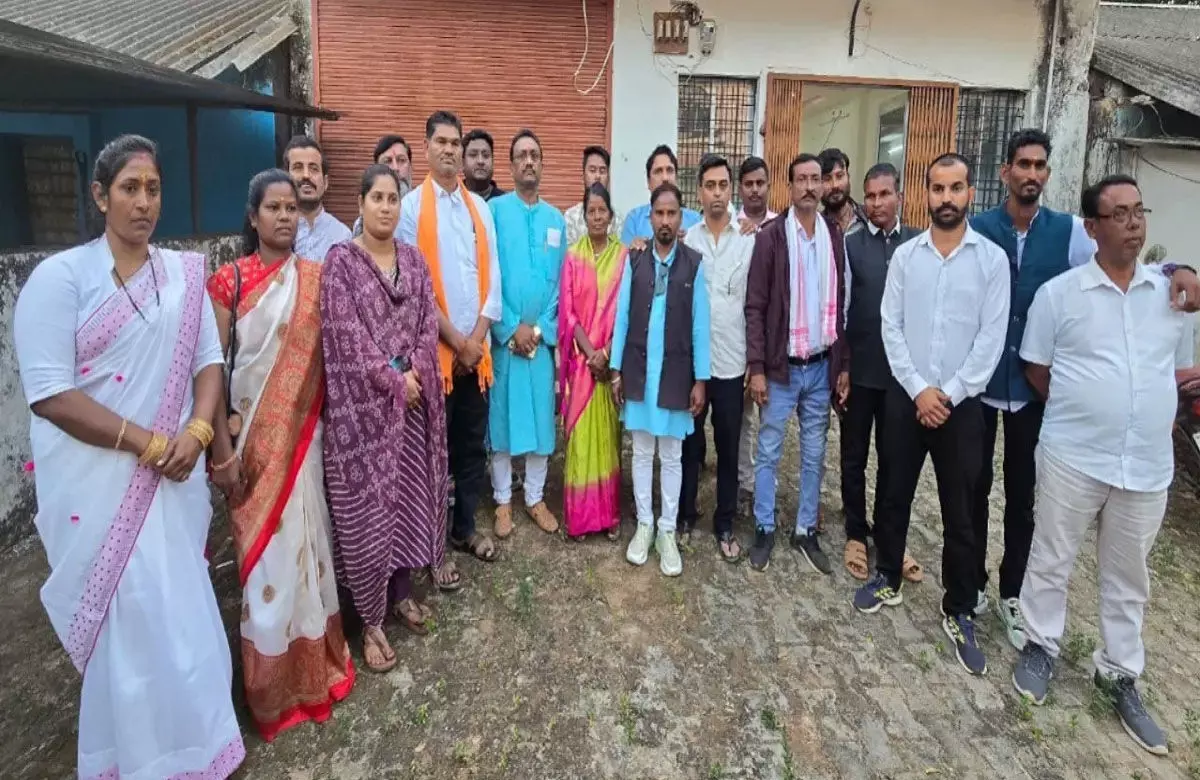 Sukma News: टिकट वितरण के बाद 18 बीजेपी नेताओं ने दिया इस्तीफा, पार्टी पर लगाये कई गंभीर आरोप... Sukma News: टिकट वितरण के बाद 18 बीजेपी नेताओं ने दिया इस्तीफा, पार्टी पर लगाये कई गंभीर आरोप...