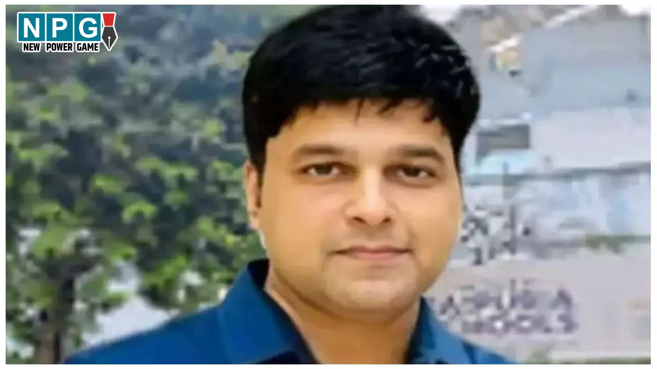 Constable Saurabh Sharma Surrender: पूर्व आरटीओ कांस्टेबल सौरभ शर्मा ने भोपाल कोर्ट में किया सरेंडर, छापेमारी के बाद से था फरार Constable Saurabh Sharma Surrender: पूर्व आरटीओ कांस्टेबल सौरभ शर्मा ने भोपाल कोर्ट में किया सरेंडर, छापेमारी के बाद से था फरार