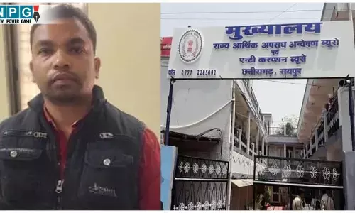 CG ACB action: रिश्वतखोर लेखापाल गिरफ्तार, दिव्यांग कर्मचारी से 20 हजार रिश्वत लेते एसीबी ने पकड़ा...