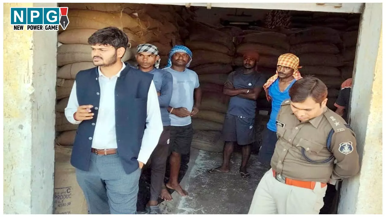 Mungeli News: कलेक्टर - एसपी ने किया राज्य भंडार गृह निगम के गोदाम का निरीक्षण, अनुपस्थित कर्मचारियों को कारण बताओं नोटिस Mungeli News: कलेक्टर - एसपी ने किया राज्य भंडार गृह निगम के गोदाम का निरीक्षण, अनुपस्थित कर्मचारियों को कारण बताओं नोटिस