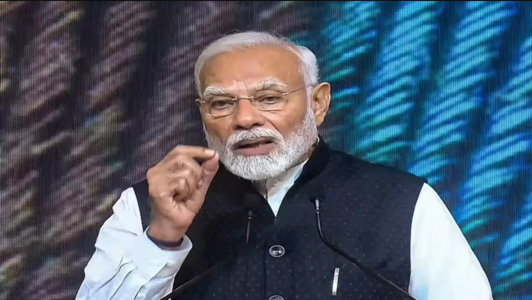 Budget 2025: गरीबों और मिडिल क्लास को मिल सकता है बड़ा तोहफा, पीएम मोदी ने दिए संकेत Budget 2025: गरीबों और मिडिल क्लास को मिल सकता है बड़ा तोहफा, पीएम मोदी ने दिए संकेत