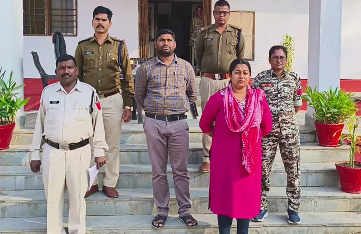 Chhattisgarh News: डीएमएफ घोटाले में बड़ी कार्रवाई, सिविल सर्जन, सहायक एकाउंटेट गिरफ्तार, 66.75 लाख की अनियमितता...