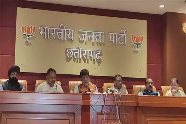 BJPs manifesto: सीएम विष्‍णुदेव और डिप्‍टी सीएम की मौजूदगी में निकाय चुनाव के लिए बीजेपी ने जारी किया घोषणा पत्र, जानिये... क्‍या है वादें
