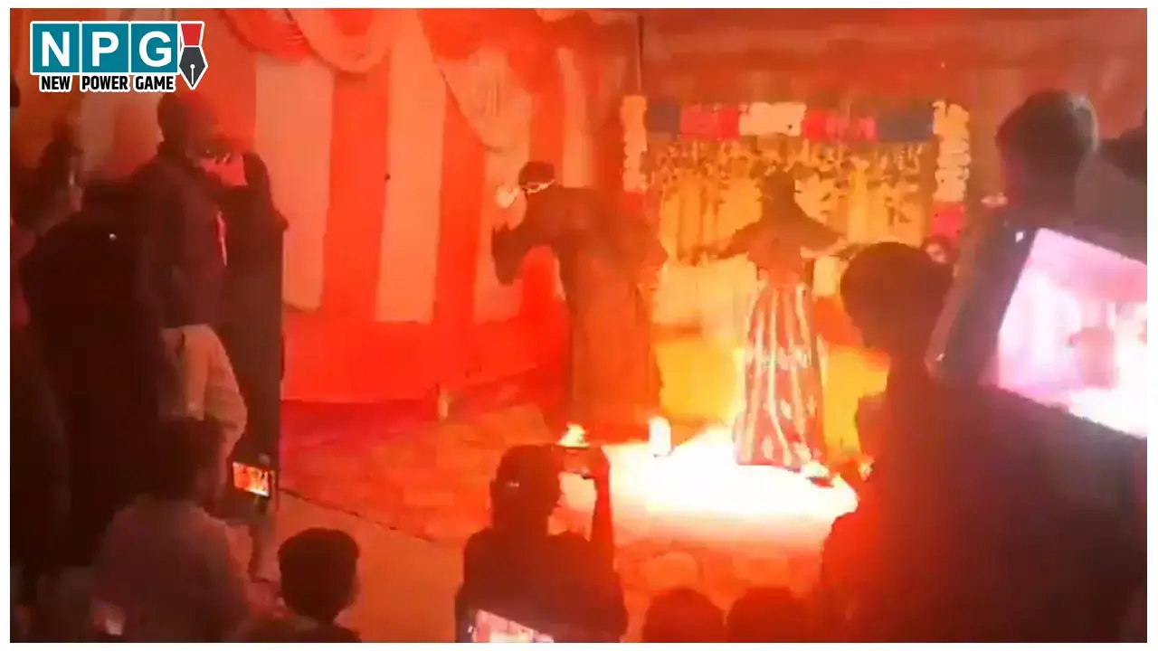 Begusarai Viral Video: सरस्वती पूजा पंडाल में बुर्का पहनकर आये युवक,  फिर अश्लील गानों पर किया डांस, वीडियो हुआ वायरल