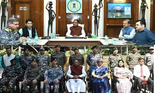CM Vishnudeo Sai: मुख्यमंत्री से मिले सैन्य अधिकारी, छत्तीसगढ़ यात्रा को बताया अविस्मरणीय....सीएम विष्णुदेव बोले-...