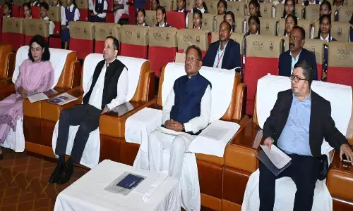 मुख्यमंत्री विष्णुदेव साय ने छात्र छात्राओं के साथ सुनी परीक्षा पे चर्चा...बोले-सालभर की मेहनत के बावजूद परीक्षा के समय तनाव...