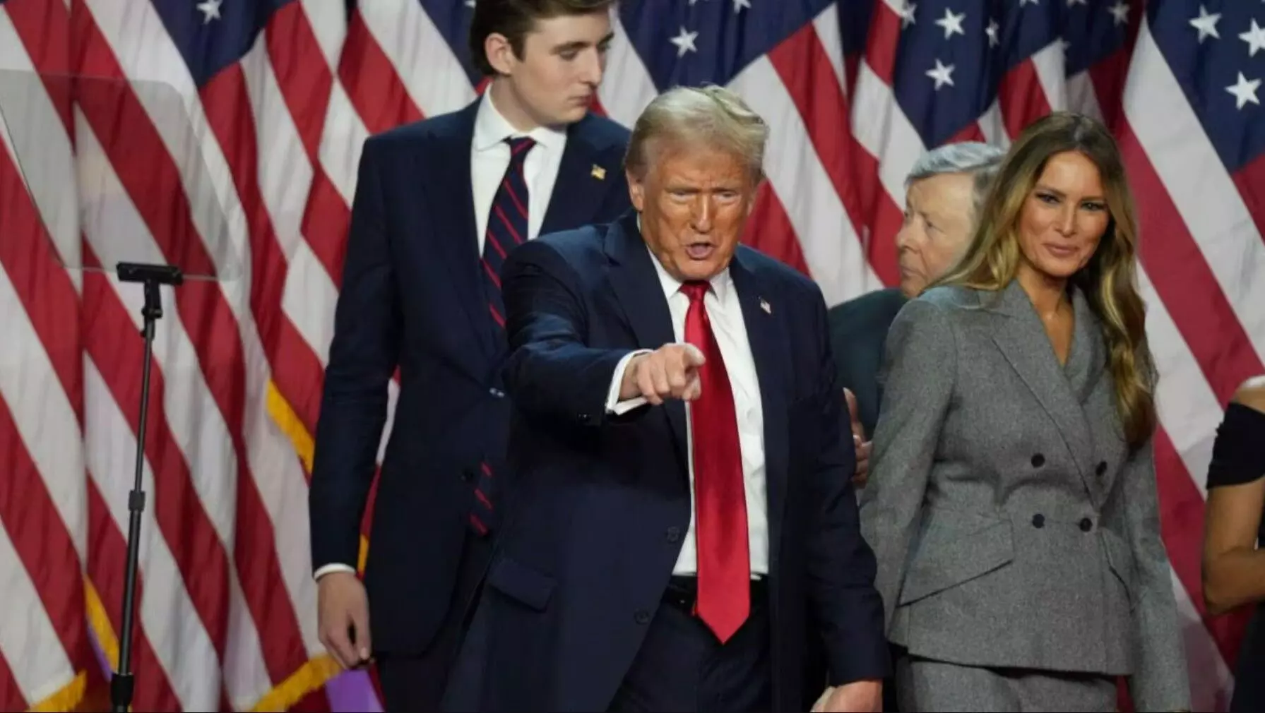 Trump Auto Tariff 2025: ट्रंप का नया हमला! 2025 से अमेरिका में इंपोर्टेड कारों पर भारी टैरिफ, भारत-चीन समेत किन देशों को होगा नुकसान? Trump Auto Tariff 2025: ट्रंप का नया हमला! 2025 से अमेरिका में इंपोर्टेड कारों पर भारी टैरिफ, भारत-चीन समेत किन देशों को होगा नुकसान?