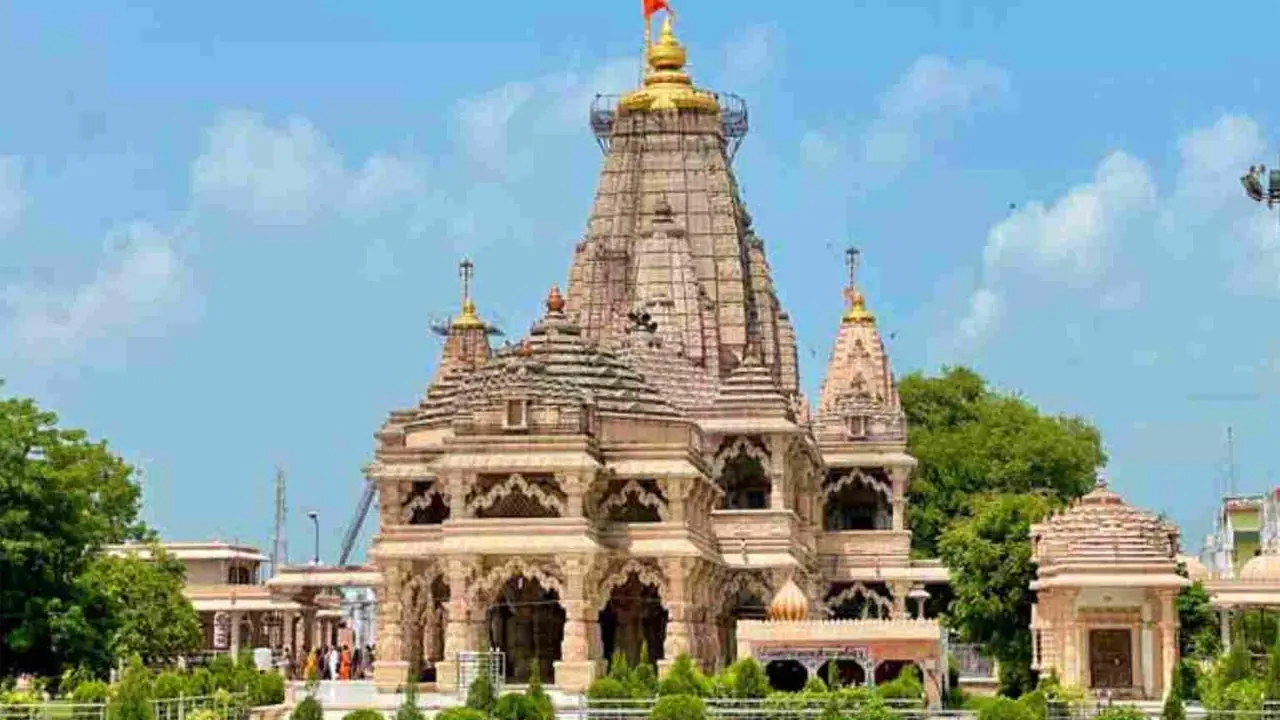 Sanwalia Seth Temple Afeem: मंदिर में भंडारे से निकला 58 किलो अफीम, विश्व प्रसिद्ध सांवलिया सेठ मंदिर पर CBN की कार्रवाई
