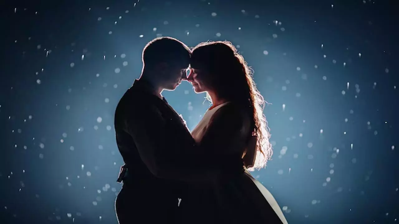 Jharkhand Brother-Sister Love Story: शर्मनाक! भाई-बहन को एक दूसरे से हुआ प्यार, शादी करने की कर रहे थे तैयारी, फिर जो हुआ... Jharkhand Brother-Sister Love Story: शर्मनाक! भाई-बहन को एक दूसरे से हुआ प्यार, शादी करने की कर रहे थे तैयारी, फिर जो हुआ...