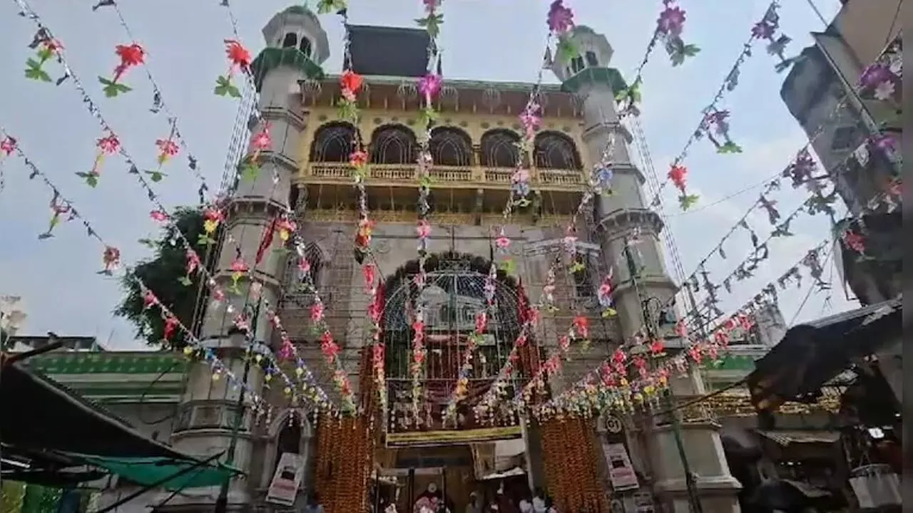 Worship at Ajmer Dargah: अजमेर दरगाह में पूजा करने की मांगी अनुमति, हिंदू सेना ने कलेक्टर को लिखा पत्र...